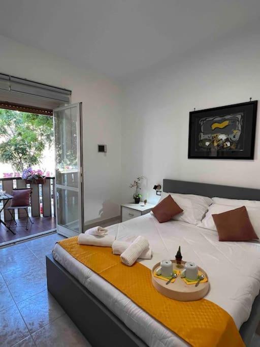 3 Fermate Dal Colosseo - Casa Vacanze Elena - 50 M Da Metro Garbatella Roma Ngoại thất bức ảnh
