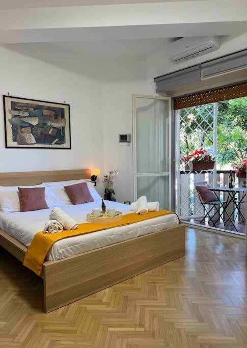 3 Fermate Dal Colosseo - Casa Vacanze Elena - 50 M Da Metro Garbatella Roma Ngoại thất bức ảnh